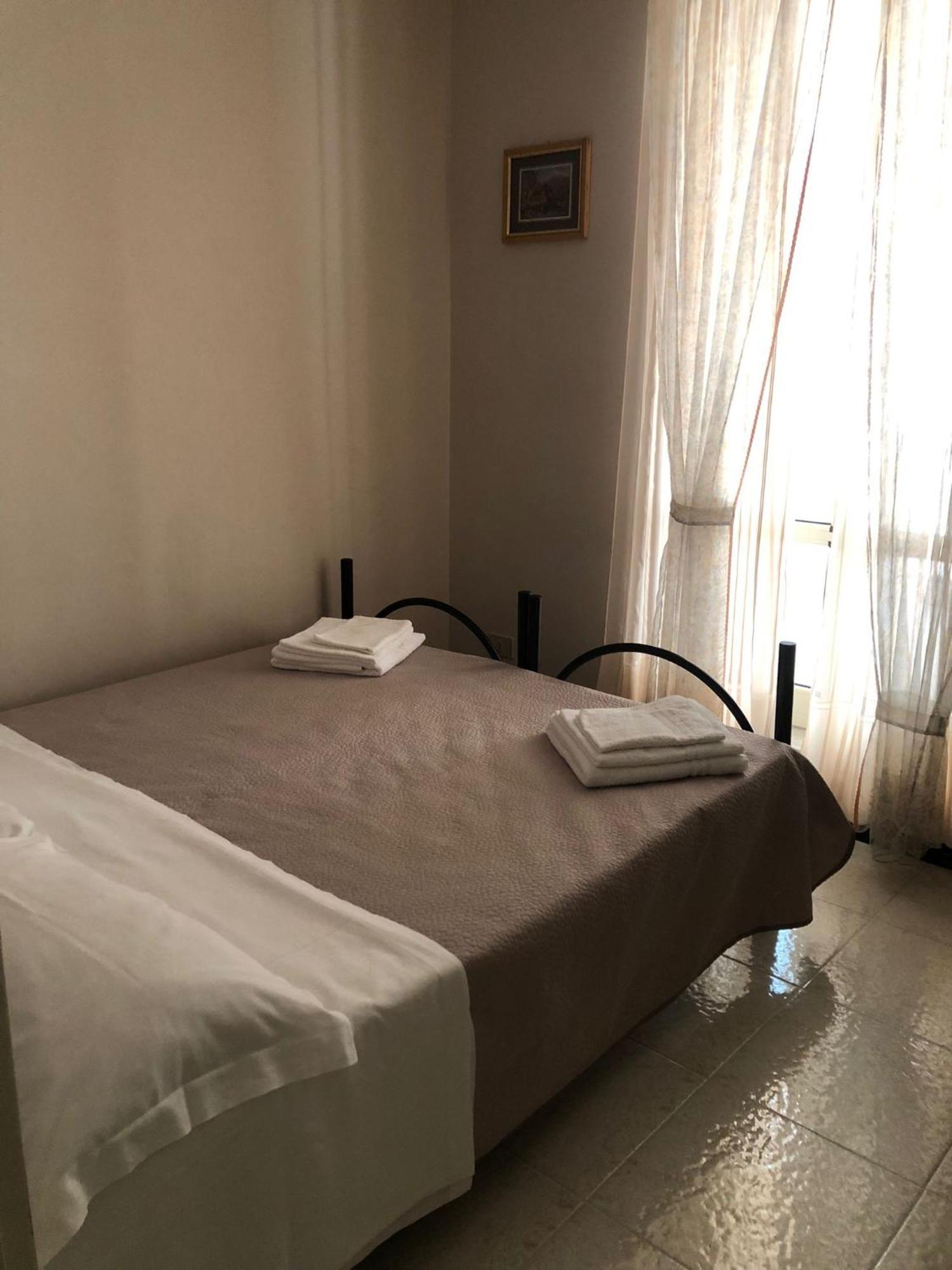 Appartamento "Rina Centro Sicilia" Pietraperzia Ngoại thất bức ảnh